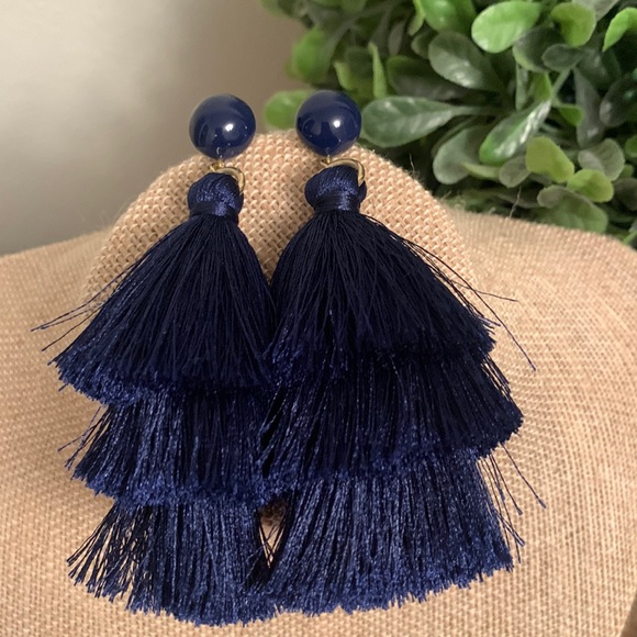🌻Three Tier Tassel Post Earrings - Picture 1 of 7